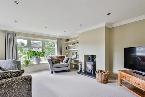 25 Berkeley Drive, Read, Burnley, BB12 7QG