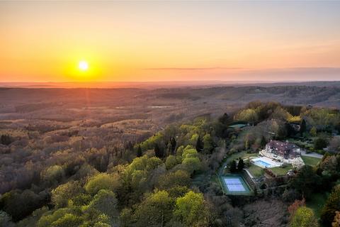 Spur Point Marley Heights, Haslemere, GU27 3LU