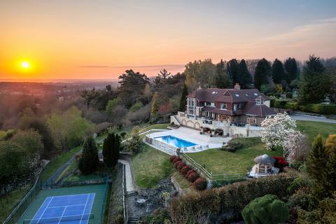 Spur Point Marley Heights, Haslemere, GU27 3LU