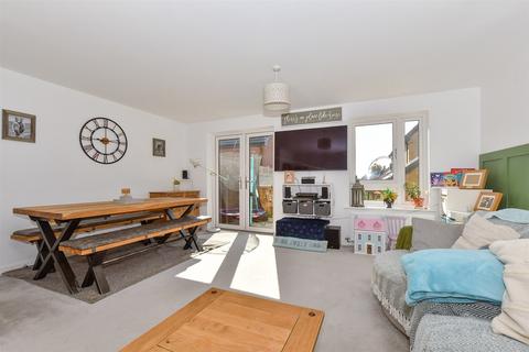 3 bedroom semi-detached house for sale, Saddleback Close, Ashford, Kent