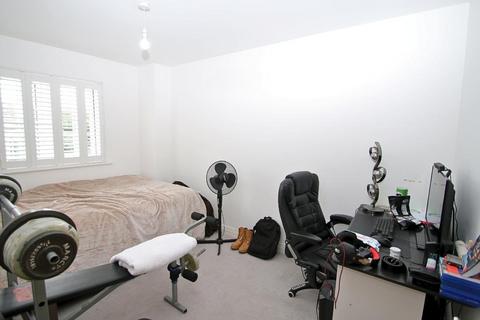 undefined, Gloucester Close, Knaphill, Woking, GU21 2FN