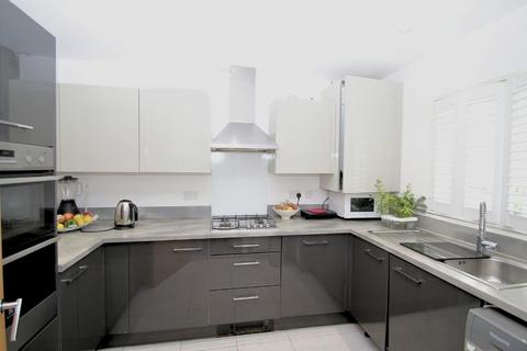 undefined, Gloucester Close, Knaphill, Woking, GU21 2FN