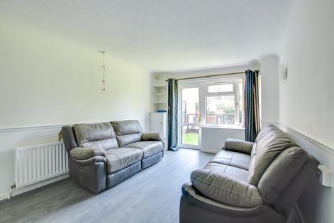 1 bedroom apartment for sale, Lymington Road, Highcliffe, Christchurch, BH23