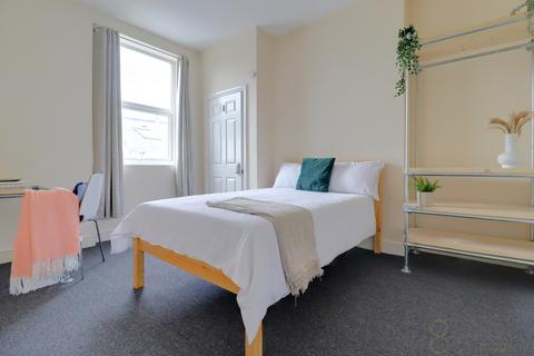 1 bedroom in a house share to rent, Chesham Road, Brighton