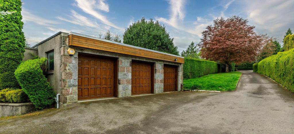 Triple Garage