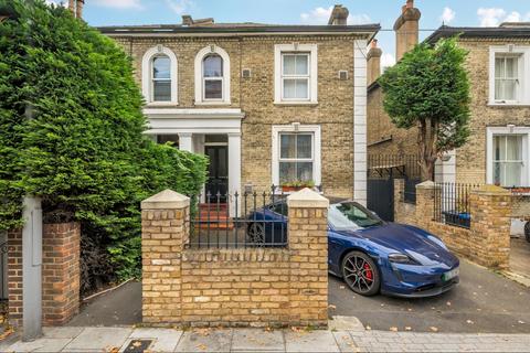 12b Wheatfield Way, Kingston Upon Thames, KT1 2QS