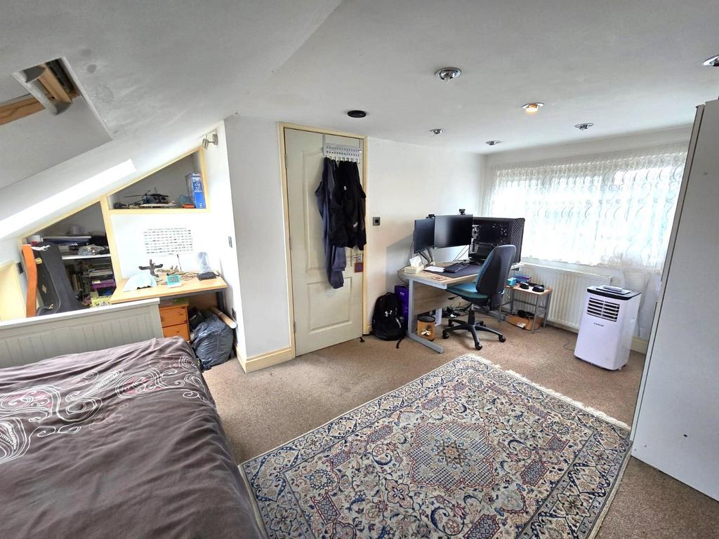 Bedroom Three (2)
