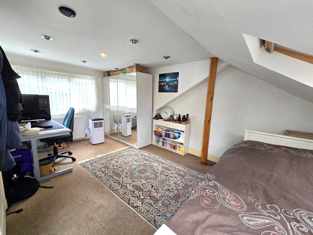 Bedroom Three (3)
