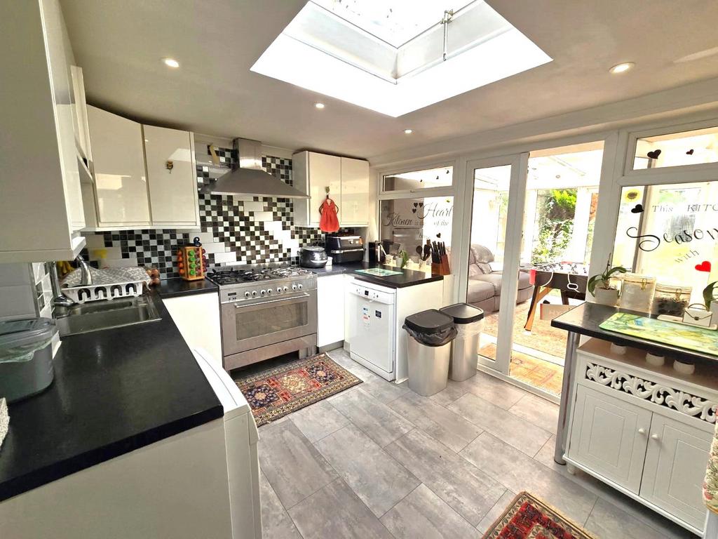 Kitchen (2)