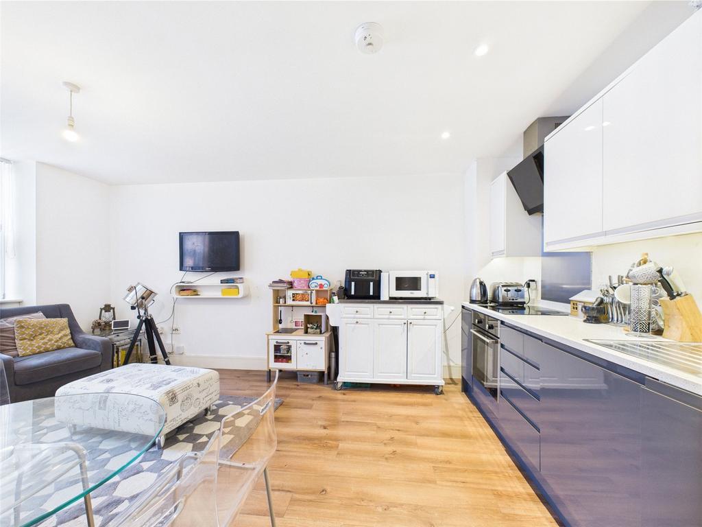 Kitchen/Living Area