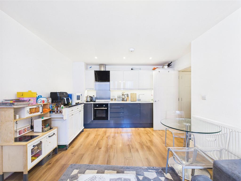 Kitchen/Living Area
