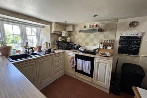 undefined, KINGS NYMPTON