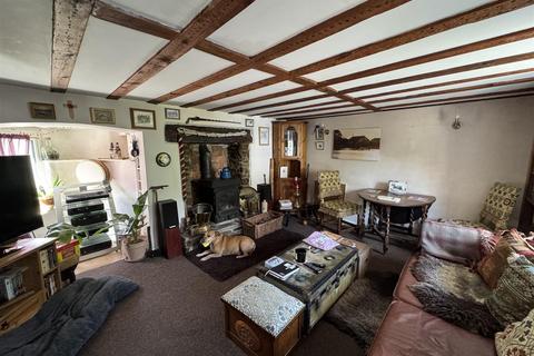 undefined, KINGS NYMPTON