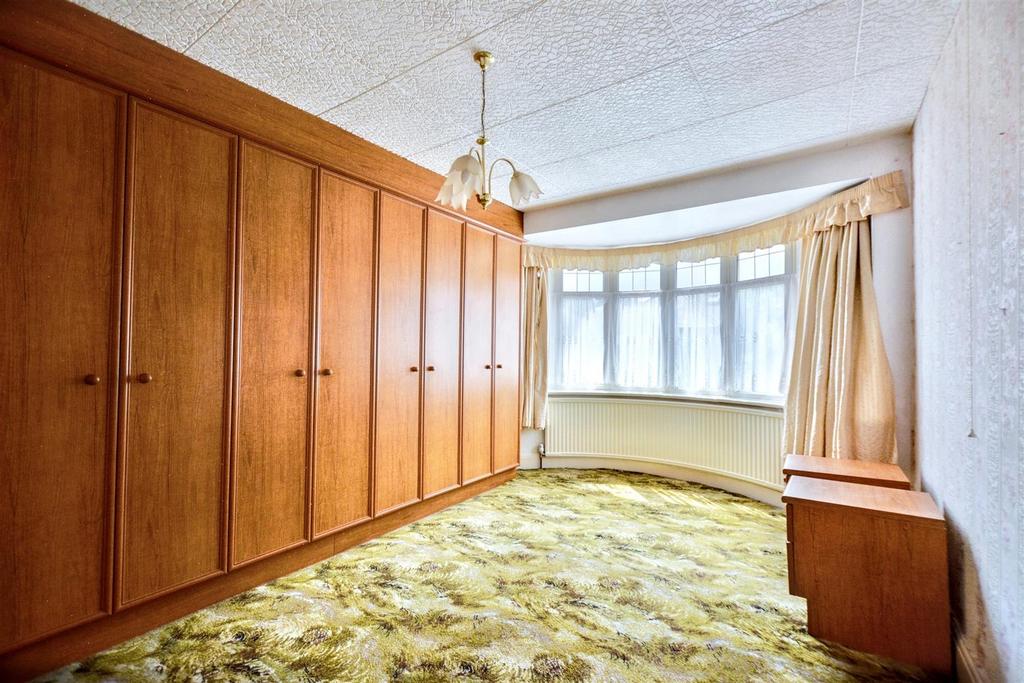 Bedroom 1 1.jpeg
