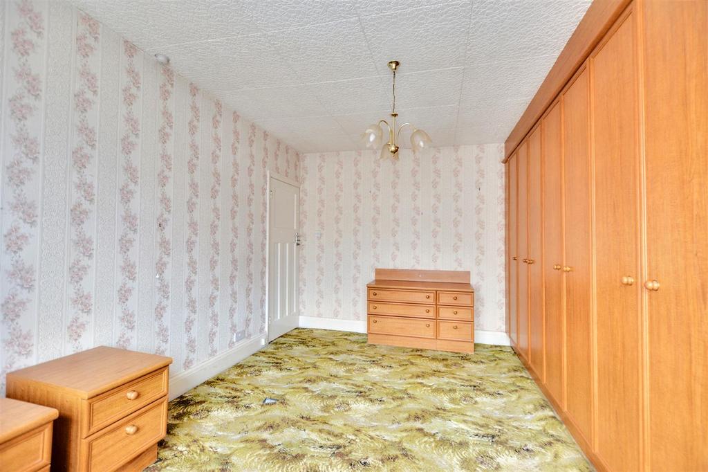 Bedroom 1 2.jpeg