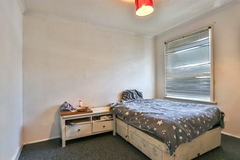 10 Capstone Place, Bournemouth, BH8 8RW