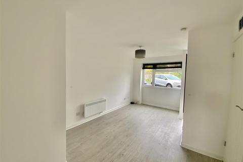 30 Brookside Close, Old Stratford, Milton Keynes, MK19 6BE
