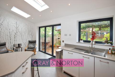 3 bedroom terraced house for sale, Ashburton Avenue, Addiscombe, CR0