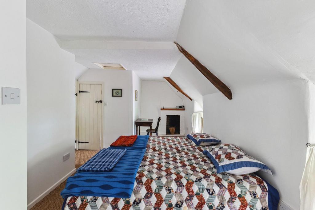 90810 Springside Cottage(14).jpg