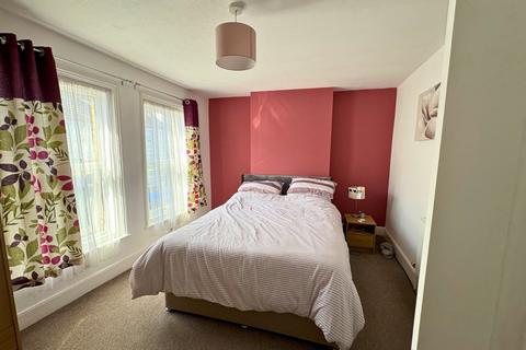 30 Fernbank Crescent, Folkestone, CT19 5SF