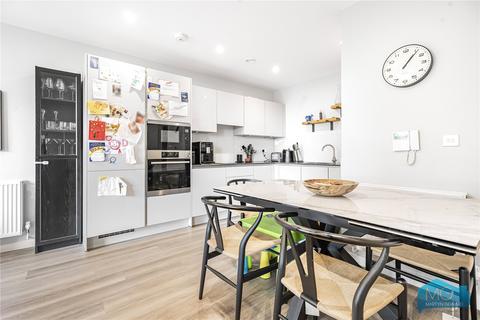 3 bedroom apartment for sale, Medawar Drive, London, NW7