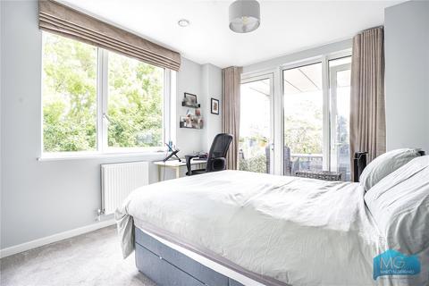3 bedroom apartment for sale, Medawar Drive, London, NW7