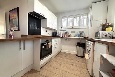 undefined, Rayleigh Road, Hutton, CM13 1PL