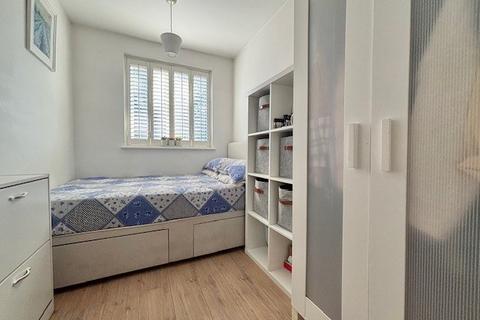 undefined, Rayleigh Road, Hutton, CM13 1PL