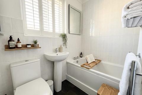 undefined, Rayleigh Road, Hutton, CM13 1PL