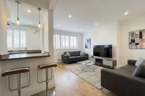 Rayleigh Road, Hutton, CM13 1PL