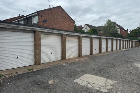 Parking to rent, Garages to Rear of 1-21 Fosse Road South, Leicester