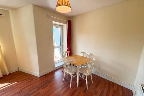 Flat 1/1, 16 Arnprior Quadrant, Glasgow, G45 9EY