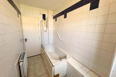 Flat 1/1, 16 Arnprior Quadrant, Glasgow, G45 9EY