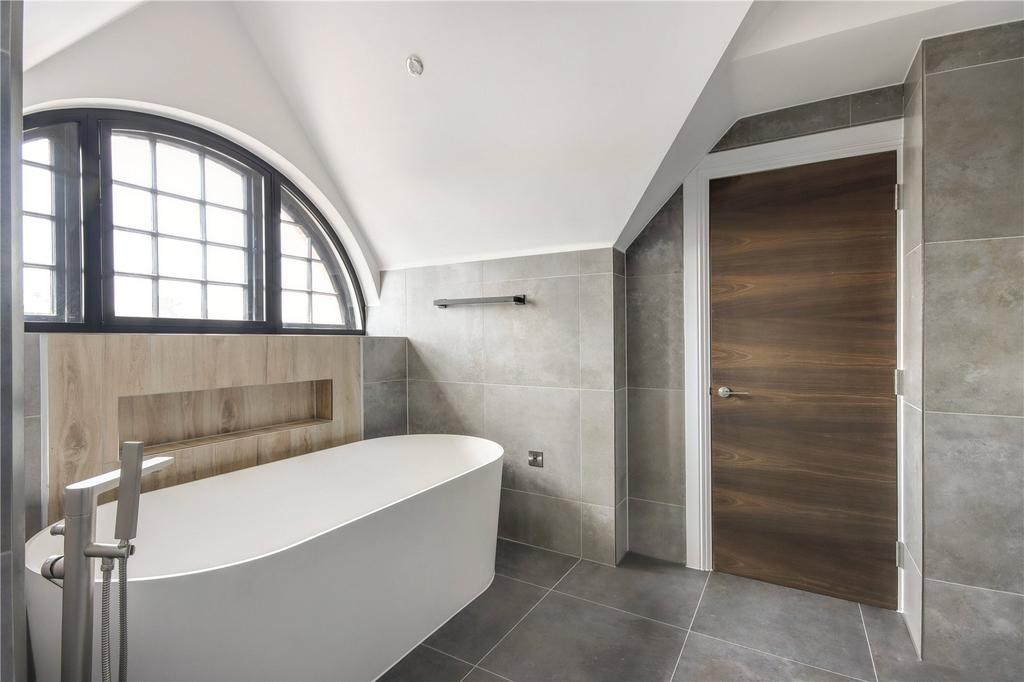Apt 14 Bathroom