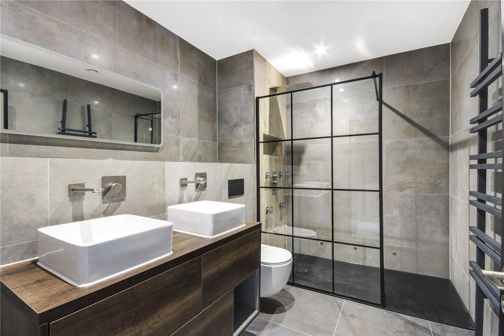 Apt 14 Ensuite