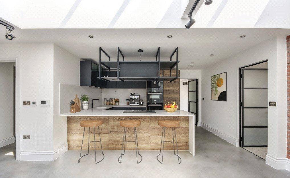Apt 14 Kitchen DD