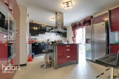undefined, NW9