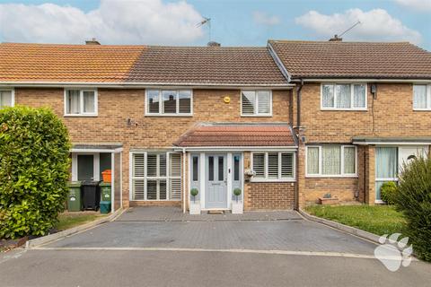 43 Claydon Crescent, Basildon, SS14 2HE