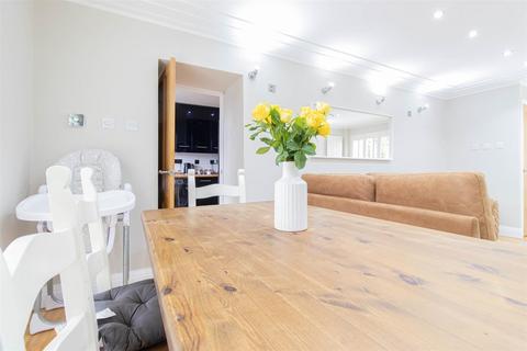 43 Claydon Crescent, Basildon, SS14 2HE