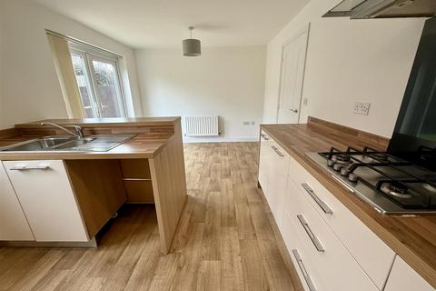 3 bedroom semi-detached house for sale, Clos Maes Rhedyn, Gorslas, Llanelli
