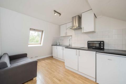 1 bedroom flat to rent, Lena Gardens, London W6