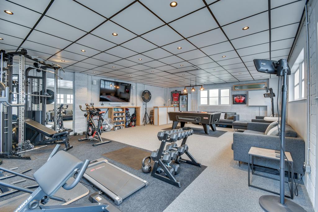 Triple Garage - Gym/Games Room