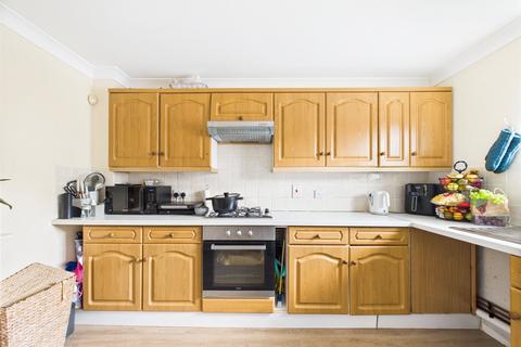 3 bedroom terraced house for sale, B Como Street, Romford RM7