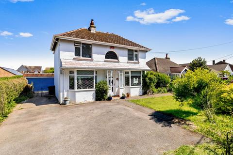 5 bedroom detached house for sale, Bewsbury Cross Lane, Whitfield, Dover, CT16