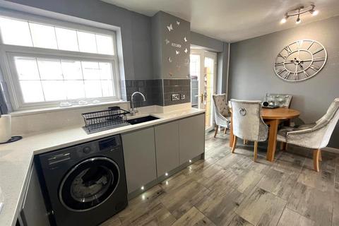 25 Boulderstone Road, Stalybridge, SK15 1HJ