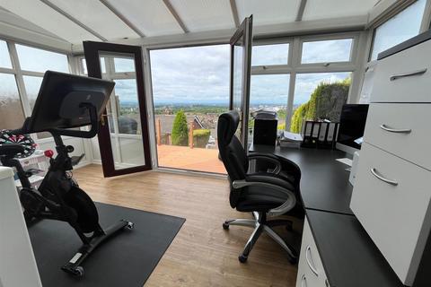 25 Boulderstone Road, Stalybridge, SK15 1HJ
