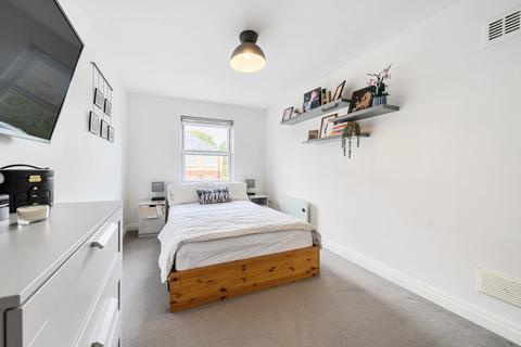 Flat C, 39 Updown Hill, Windlesham, GU20 6DL
