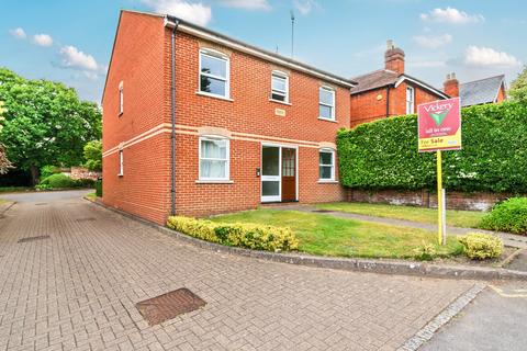undefined, Updown Hill, Windlesham, Surrey, GU20
