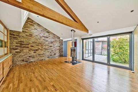 2 bedroom bungalow for sale, North Drive, Littleton, Winchester, Hampshire, SO22