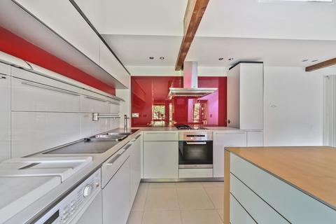 2 bedroom bungalow for sale, North Drive, Littleton, Winchester, Hampshire, SO22